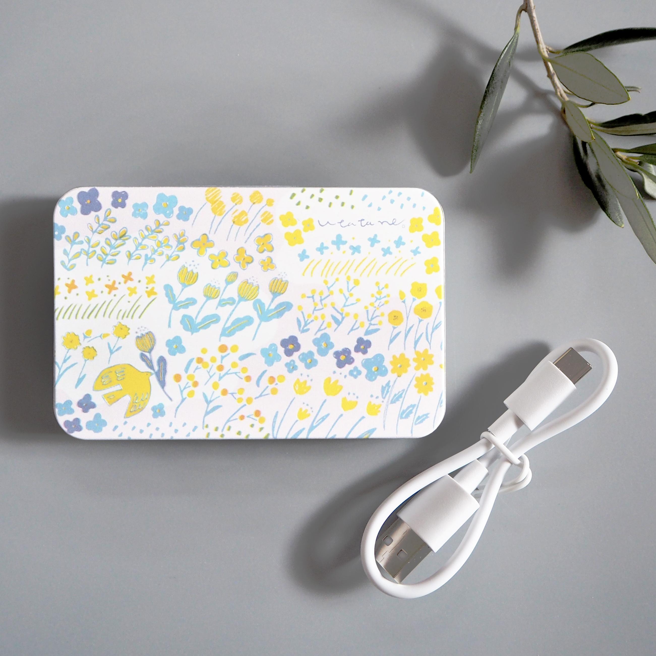 【名入れ】モバイルバッテリー/鳥と花柄/パステル北欧充電器1枚目の画像